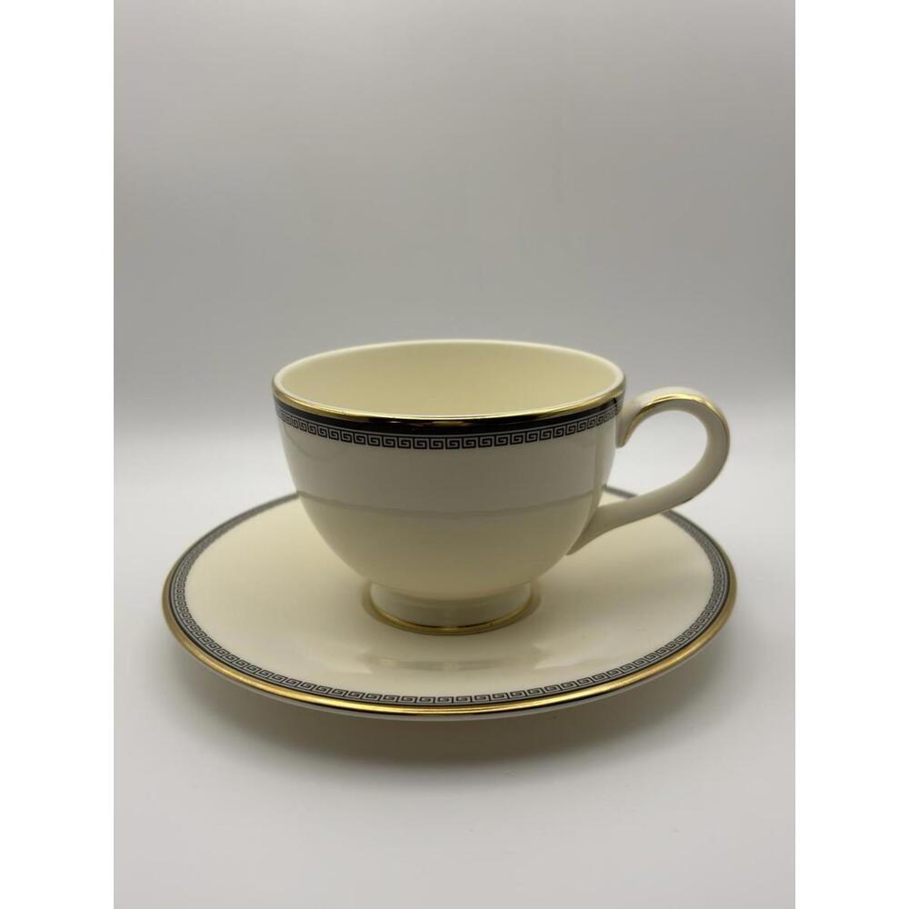 Royal Doulton Bone China Olympia Set of 2 Tea Cups & Saucers Made in England